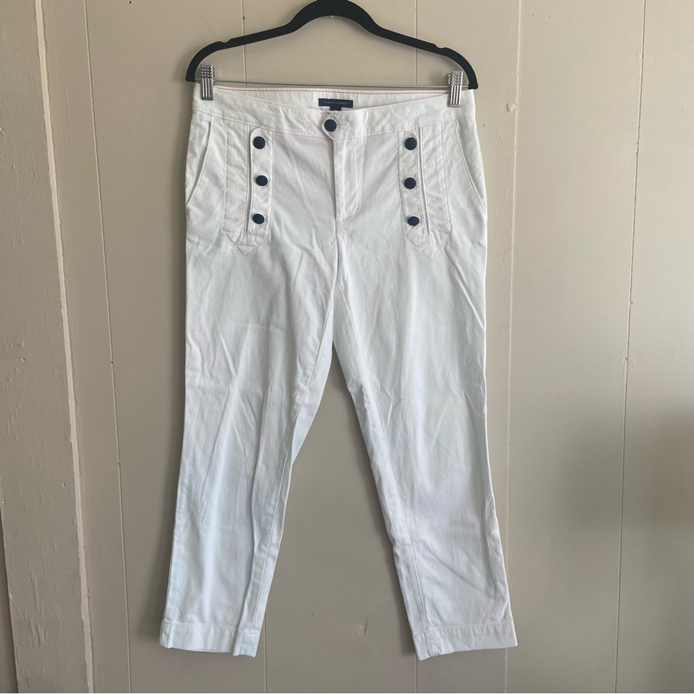 Tommy Hilfiger white women’s jeans. Size 6. Slim ankle.